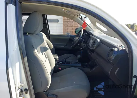 2016 Toyota Tacoma Sr z USA, uszkodzony, nr VIN 5TFRX5GN7GX072753